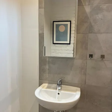 Apartament Chic City-center Apartment, Quiet Pedestrian Lane *